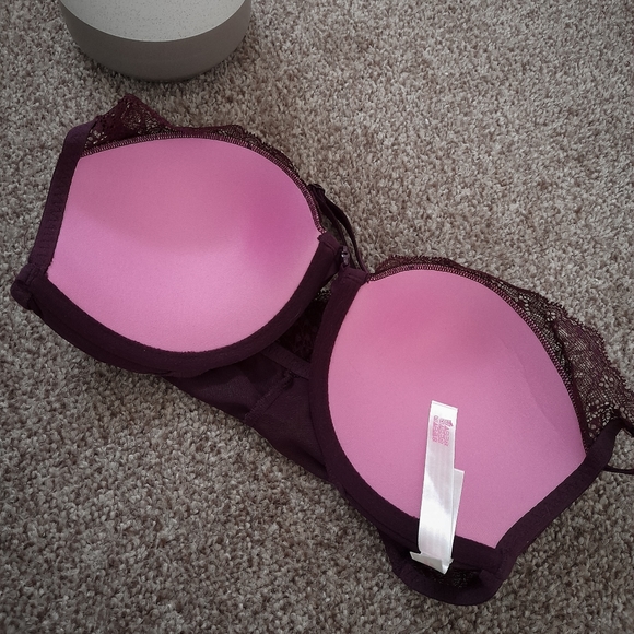 Victoria Secret Push up Bra NWOT - Picture 3 of 6